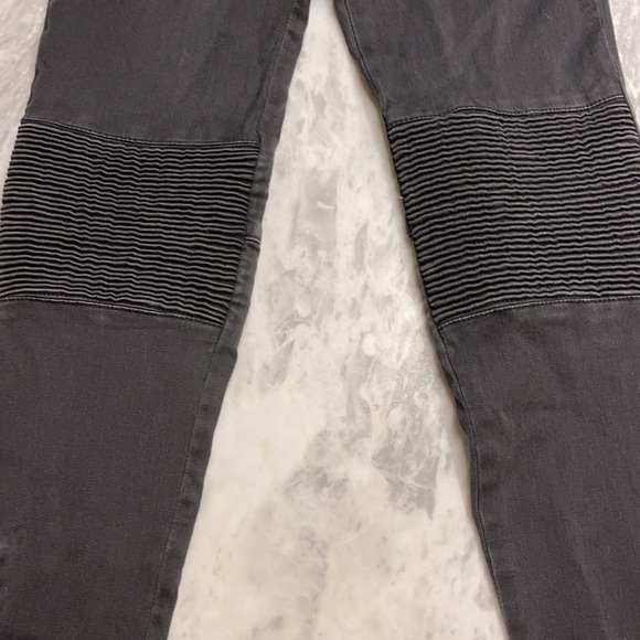 Zara mid rise moto jeans (size US 8) - Picture 3 of 10